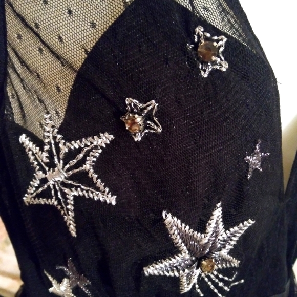 EXPRESS Embroidered Star Mesh Top - Picture 8 of 8